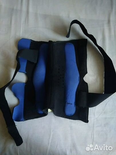 Коленный ортез (фиксатор)