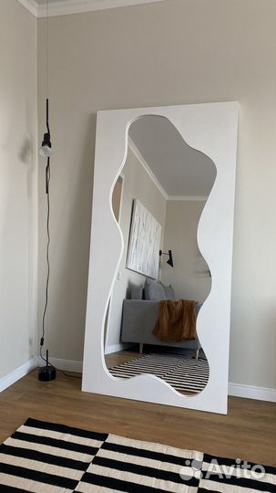 Зеркало кривой формы Timeless.shapes