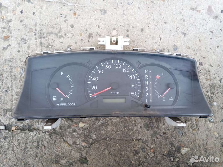 Щиток приборов Тойота Королла се121