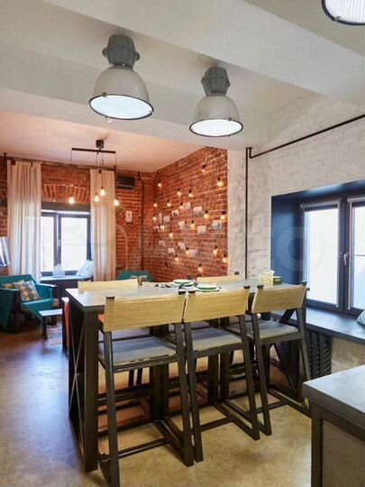 2-к. квартира, 53 м², 1/3 эт.