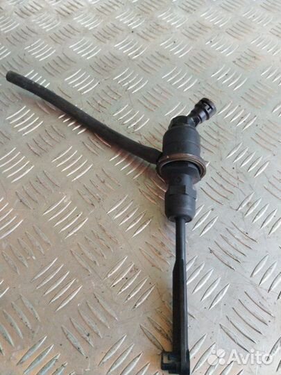 Главный цилиндр сцепления Лада Largus