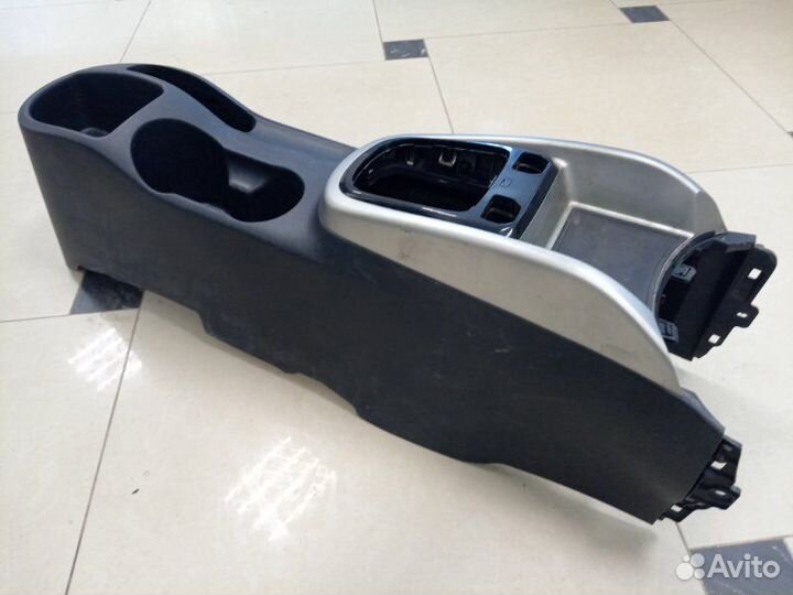 Подлокотник Kia Soul G4FG 2012