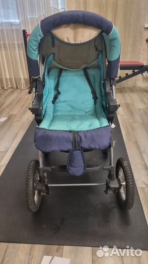 Прогулочная коляска