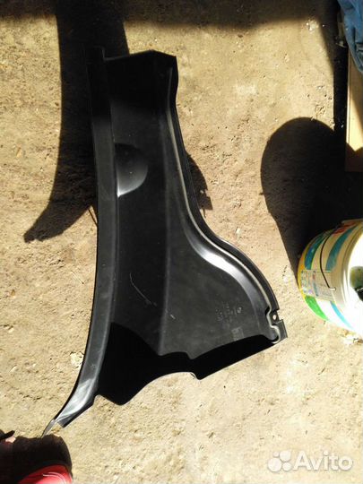 VW Passat B6 водоотводящая панель 3С2819403