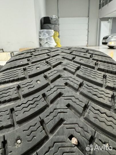 Michelin X-Ice North XIN2 215/50 R17 95T