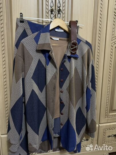 Костюм женский