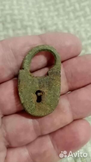 Старинный замочек