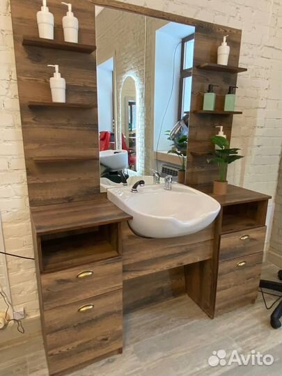 Рабочий туалет barber station Харли