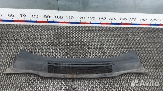 Накладка декоративная (жабо, дождевик) opel zafira