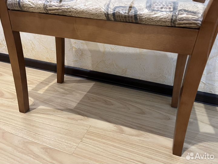 Банкетка (пуфик) в прихожую