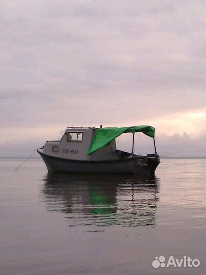 Катер пластиковый с плм