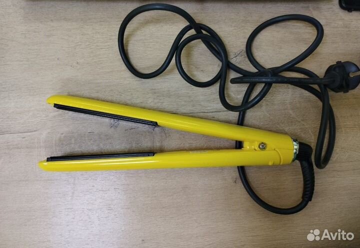 Выпрямитель для волос vitek VT-2312 Y