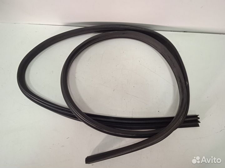 Уплотнитель двери Ford Focus/Focus RS/Focus ST