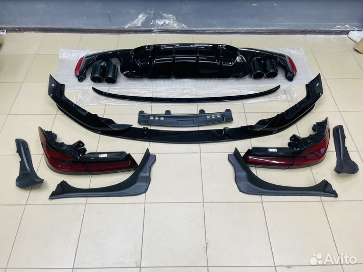 Комплект тюнинга на BMW G30 черный глянец