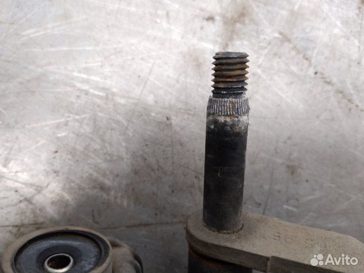 Трапеция стеклоочистителей Renault Fluence K4M