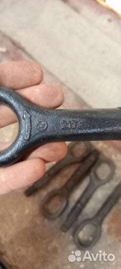 1t0805615a vag крюк буксировочный