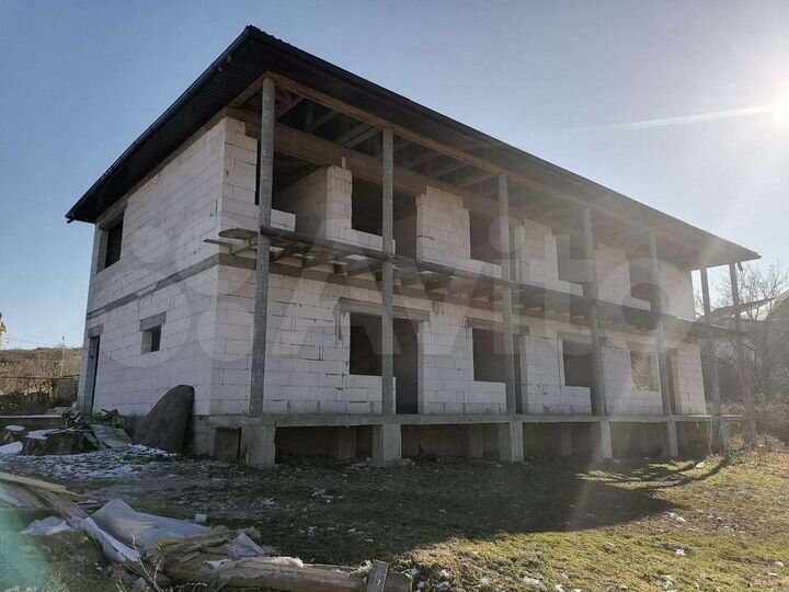 Дом 400 м² на участке 14 сот.