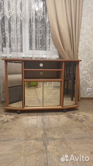 Тумба под телевизор