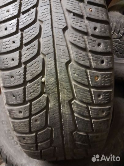 Michelin Latitude X-Ice 2 215/60 R16 33Q