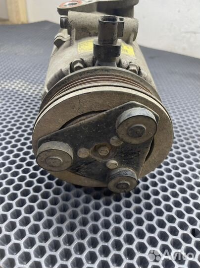 Компрессор кондиционера Volvo S40 B4164S3