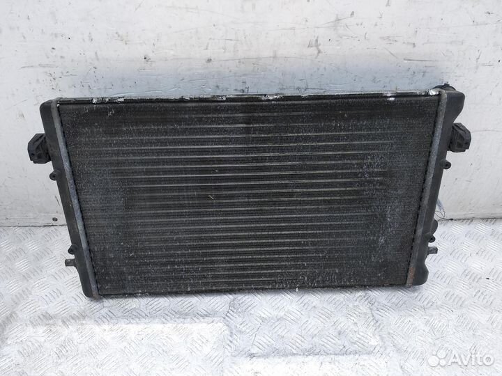 Радиатор основной Volkswagen Golf 4