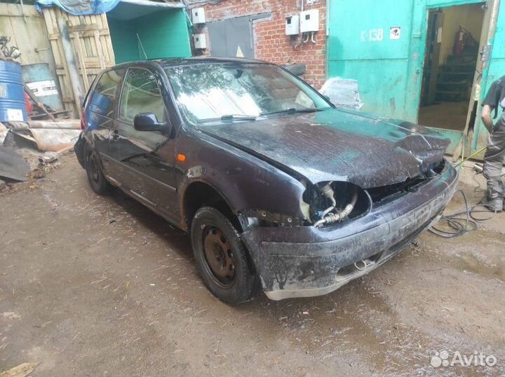 Разбор на запчасти Volkswagen Golf 4 купе AXP 1999