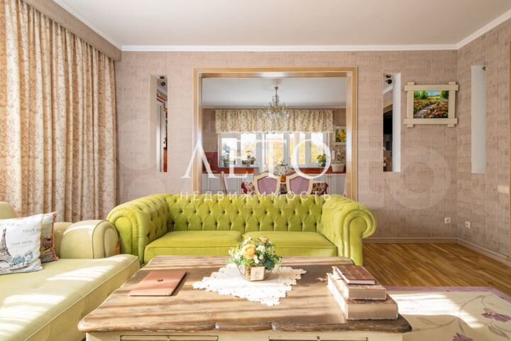 5-к. квартира, 150 м², 4/4 эт.