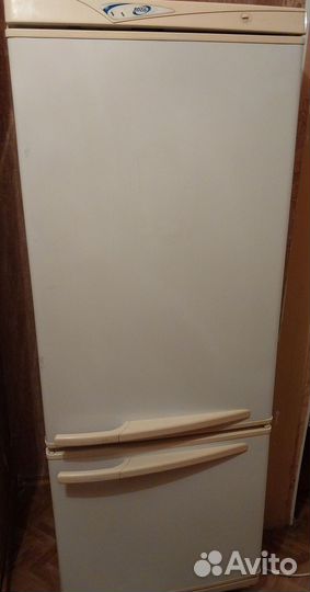 Холодильник 2камеоы 1.6м.Рабочий