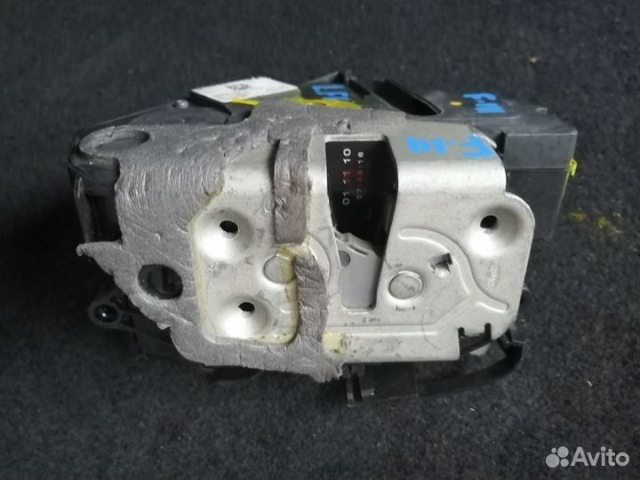 Замок двери передний левый Ford Focus 3 Европа