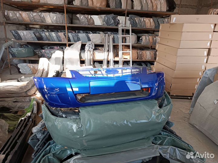 Бампер передний на автомобили Лада приора мускари