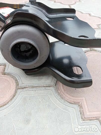 Рычаги Discovery sport LR086107 LR086108