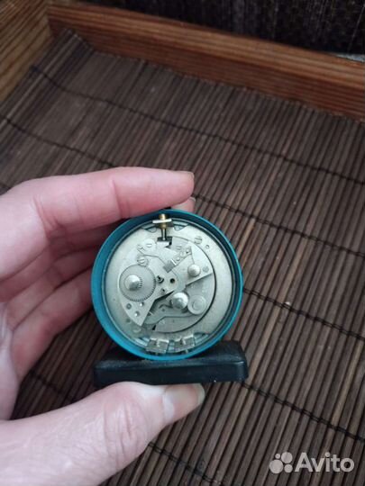 Часы будильники СССР