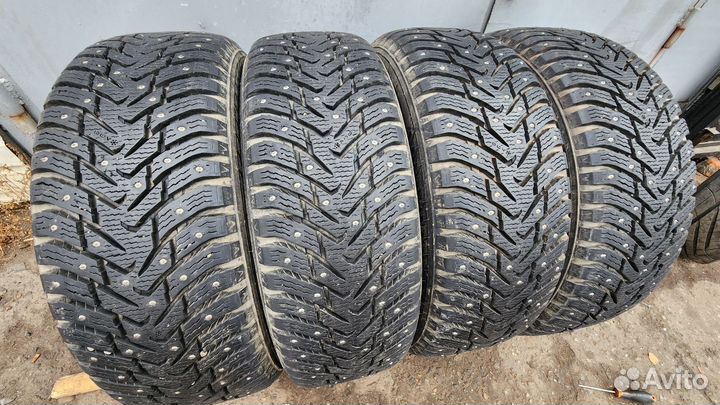 Nokian Tyres Hakkapeliitta 8 SUV 235/55 R20