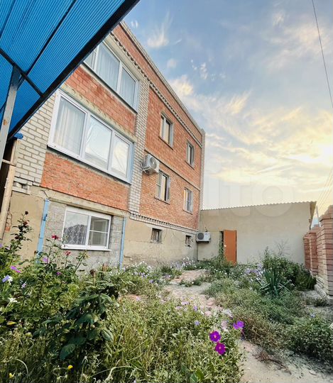 Дом 200 м² на участке 8 сот.