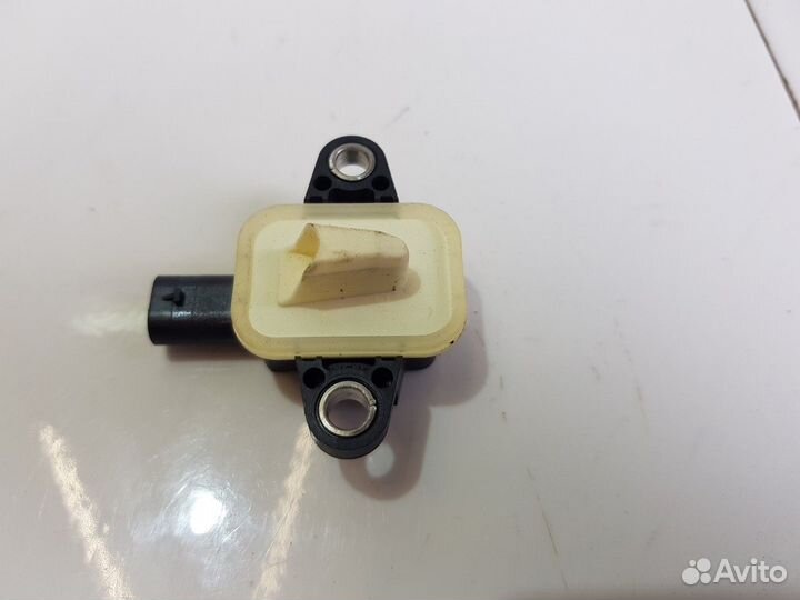 Датчик airbag передний правый (Jeep Renegade)