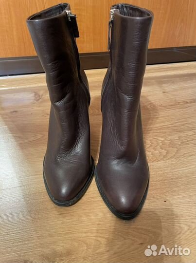Ботинки женские 38 размера кожаные. HM состояние о