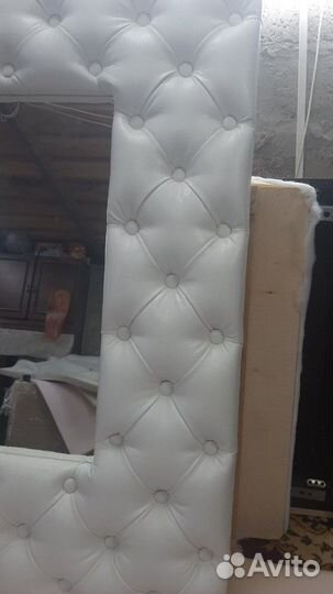 Зеркало в каретной стёжке