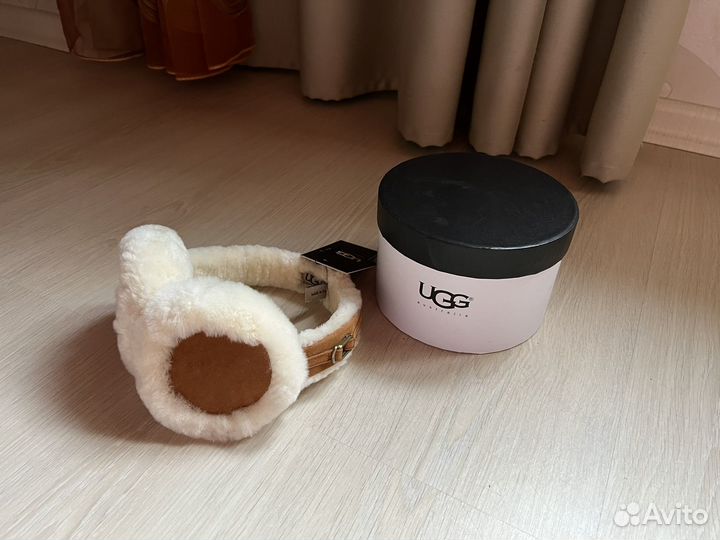 Наушники Ugg из натуральной овчины