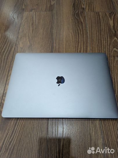 Macbook pro 19 2019 i9