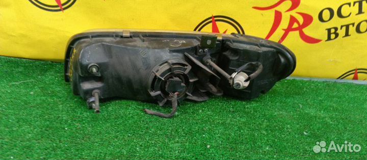 Фара передняя правая Nissan Bluebird EU13-415116