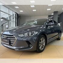 Hyundai Elantra 2.0 AT, 2018, 76 000 км, с пробегом, цена 1 799 000 руб.