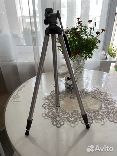 Штатив для фотоаппарата