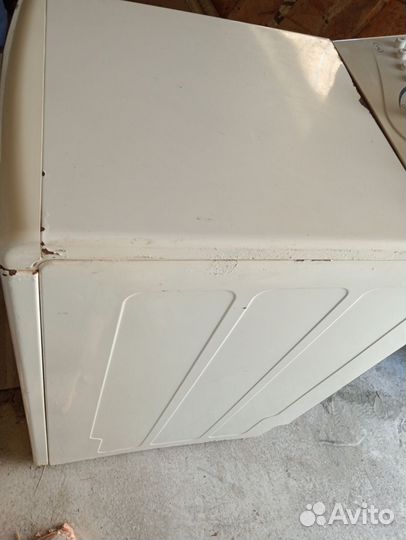 Стиральная машина с вертикальной загрузкой