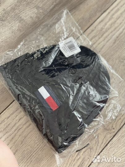 Шапка детская зимняя новая tommy hilfiger