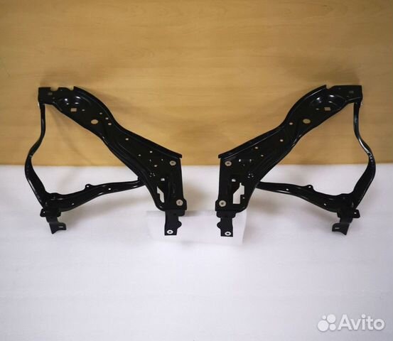 Кронштейн фары правый для мерседес 212 E212