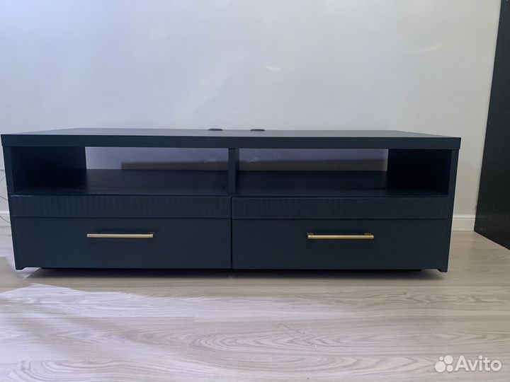 Тумба под телевизор