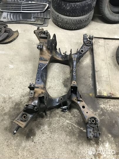 Подрамник задний Infiniti G25 в кузове V36