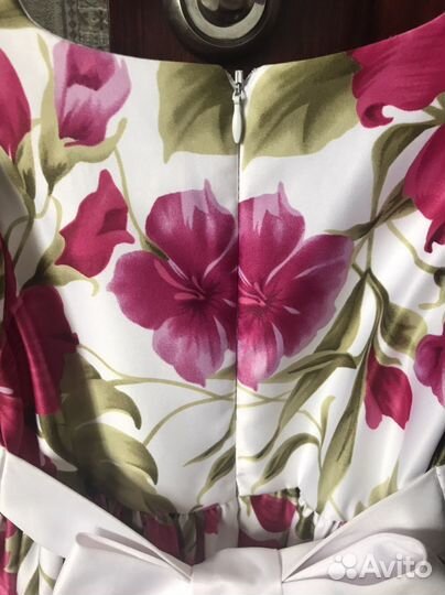 Платье праздничное