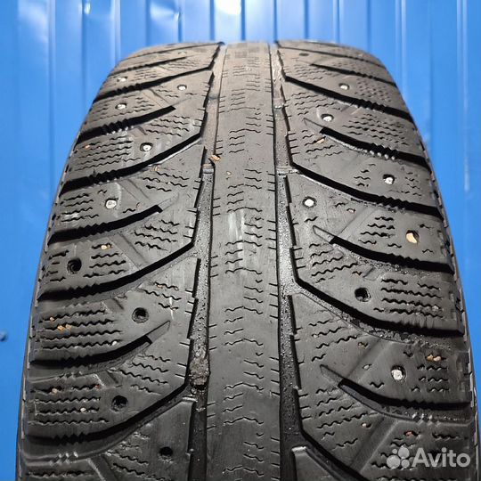 Bridgestone Ice Cruiser 7000 215/60 R16