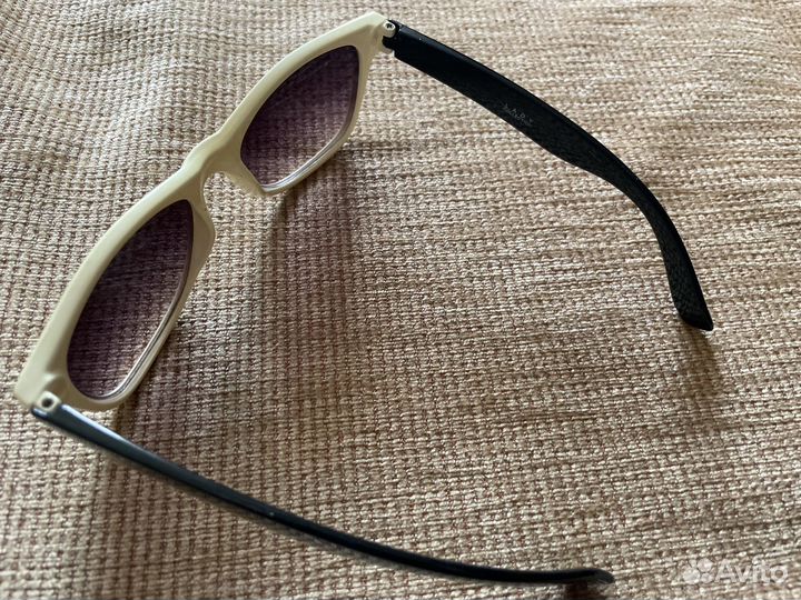 Солнечные очки женские